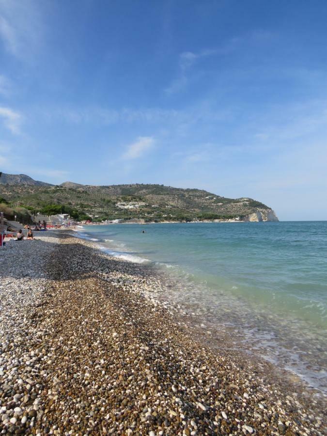 Casa Vacanza Afe A Pochi Passi Dal Mare Mattinata Kültér fotó